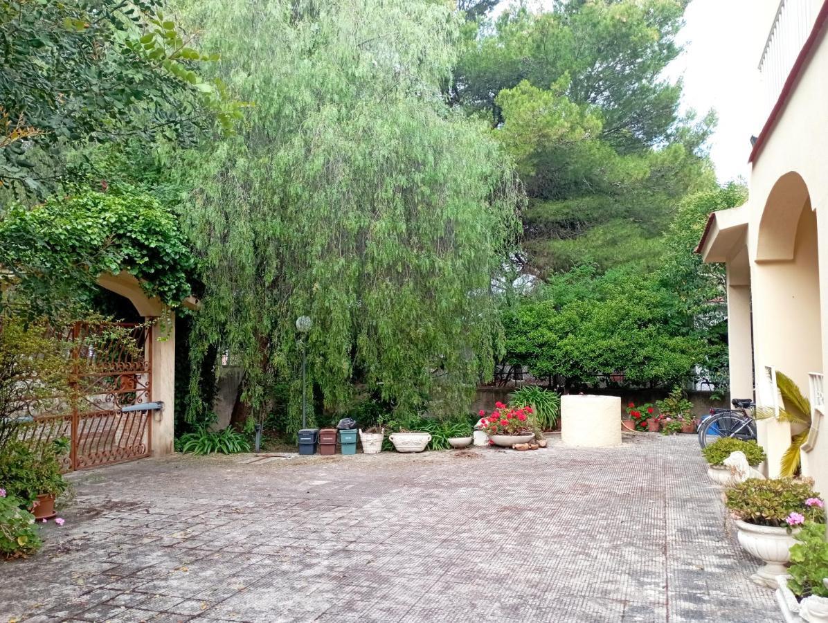 Casa Vacanze Il Carrubo ลีโปราโน ภายนอก รูปภาพ